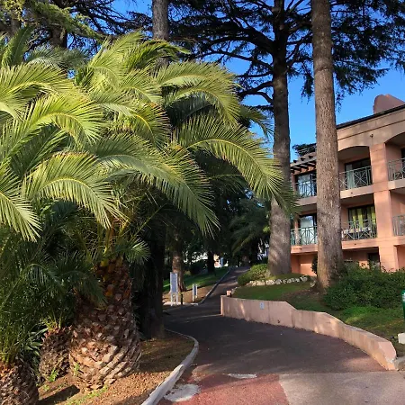 公寓 Flo & Rose Azur - Duplex Vue Terrasses Piscine Jardins Parking 戛纳